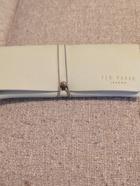 Ted Baker Mint Green Leather Sunglasses Sleeve with Wrap Strap